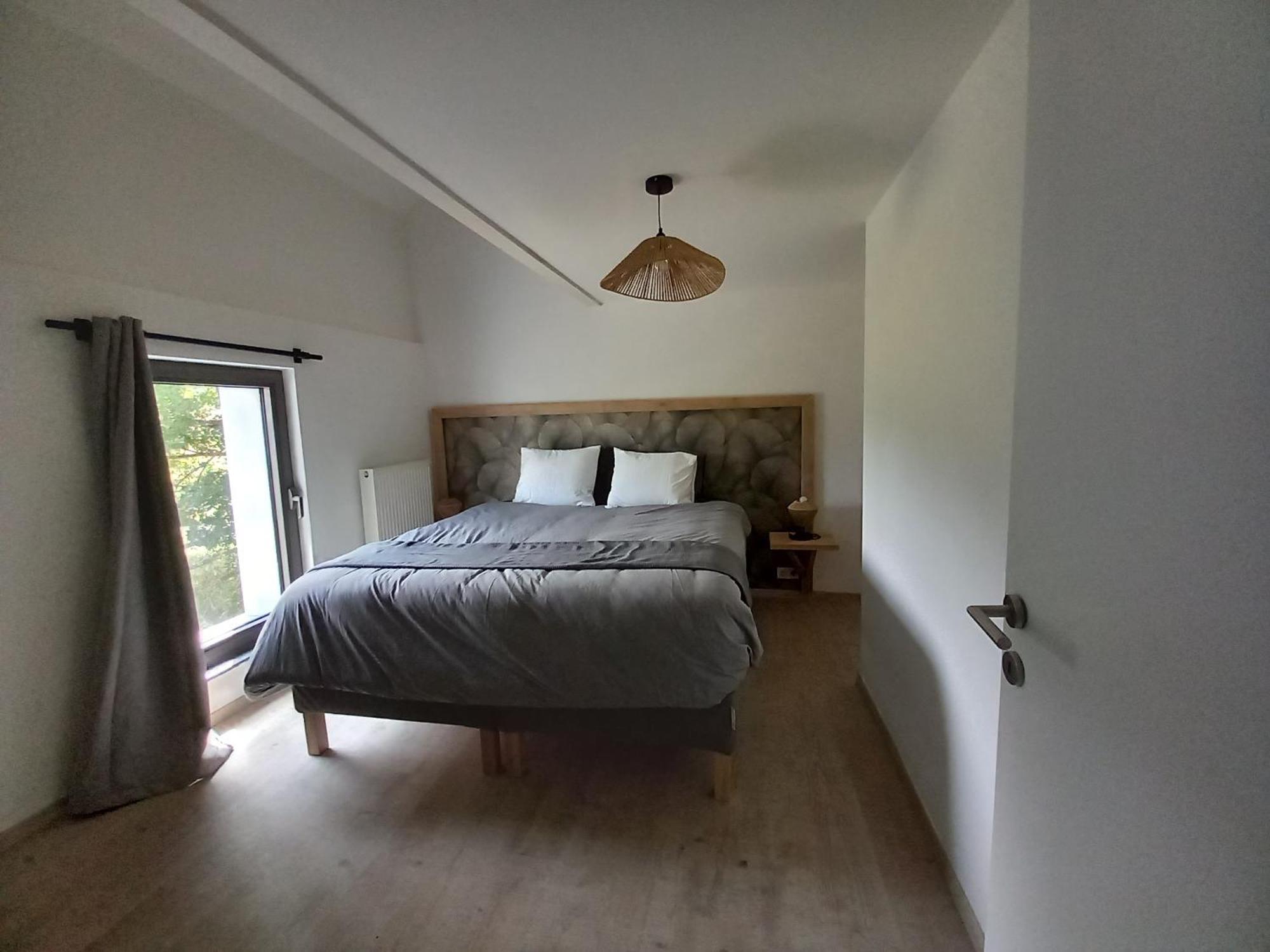 Les Hauts De Meez 迪南 客房 照片